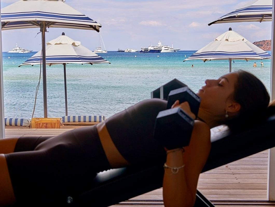 Pure: Η Βουλιαγμένη απέκτησε ένα premium γυμναστήριο για personal, pilates και cross δίπλα στο κύμα και τον χειμώνα!