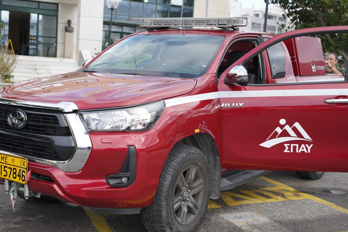 ΣΠΑΥ: Παρέδωσε νέο σύγχρονο πυροσβεστικό όχημα στον Δήμο Ηλιούπολης για την ενίσχυση της Πολιτικής Προστασίας