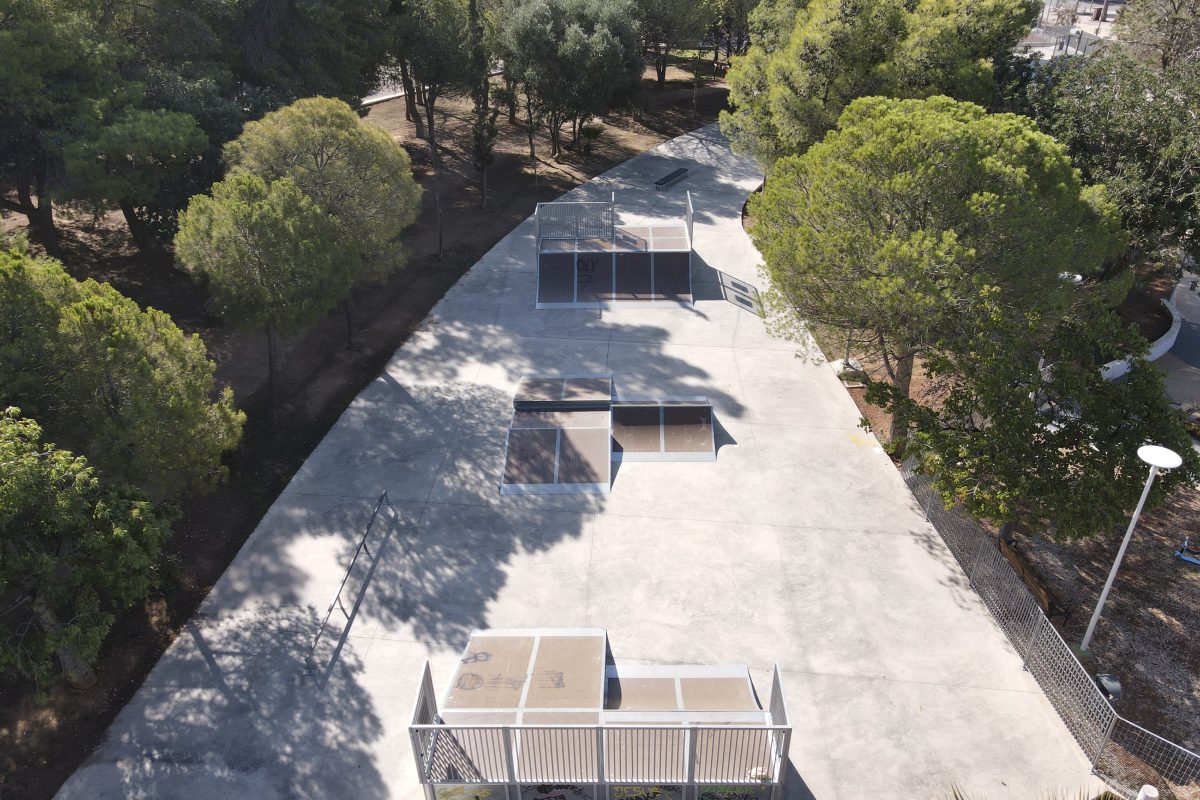 «Σκοτάδι στο skatepark της Βούλας»: Νέοι ζητούν την τοποθέτηση φωτισμού