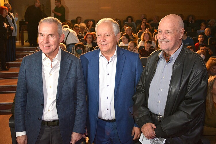 Ιστορικό αφιέρωμα για τον Κωνσταντίνο Δαβάκη στο Δημοτικό Θέατρο Καλλιθέας