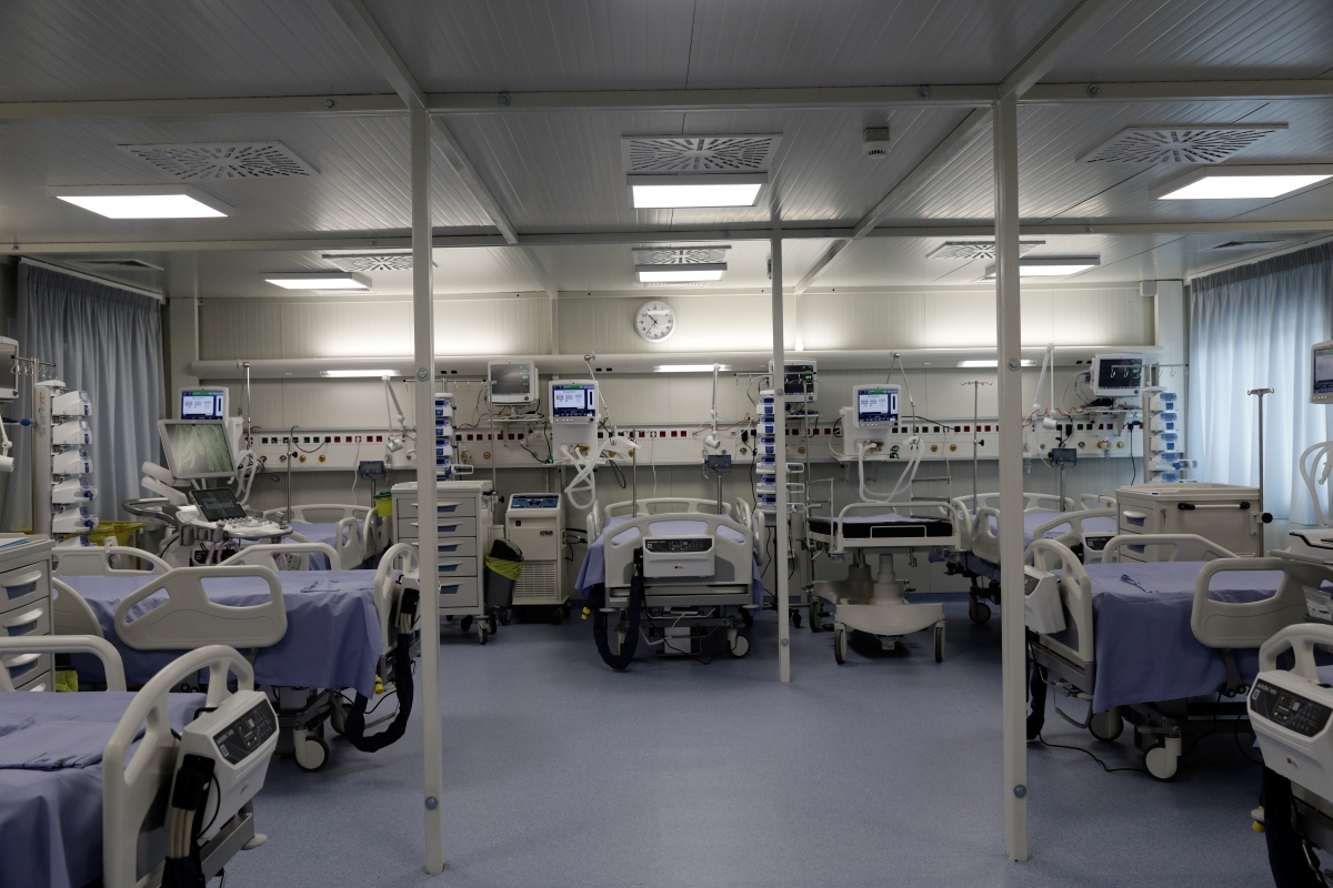 Κορωπί: Βλάβη σε ζωτικά όργανα και στον εγκέφαλο ο 22χρονος που προσπάθησε να φάει αμάσητο μπέργκερ