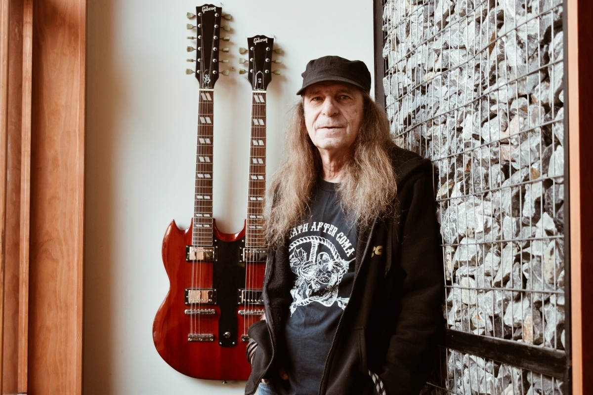 Πάρις: Το ροκ στόρι πίσω από το καλύτερο σουβλάκι στον Άλιμο