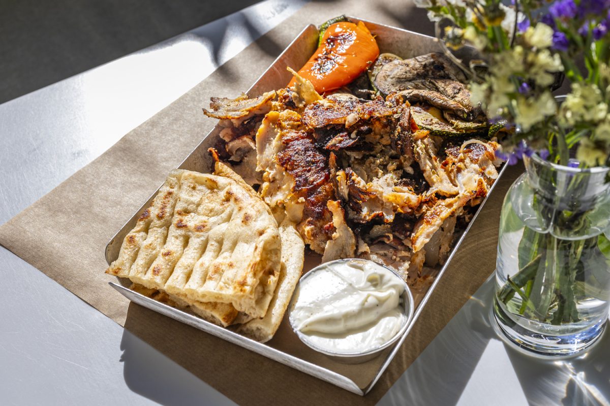 Το Tylixto εξελίσσεται: Από το street food του κέντρου, σε casual dining δίπλα στη θάλασσα της Βουλιαγμένης