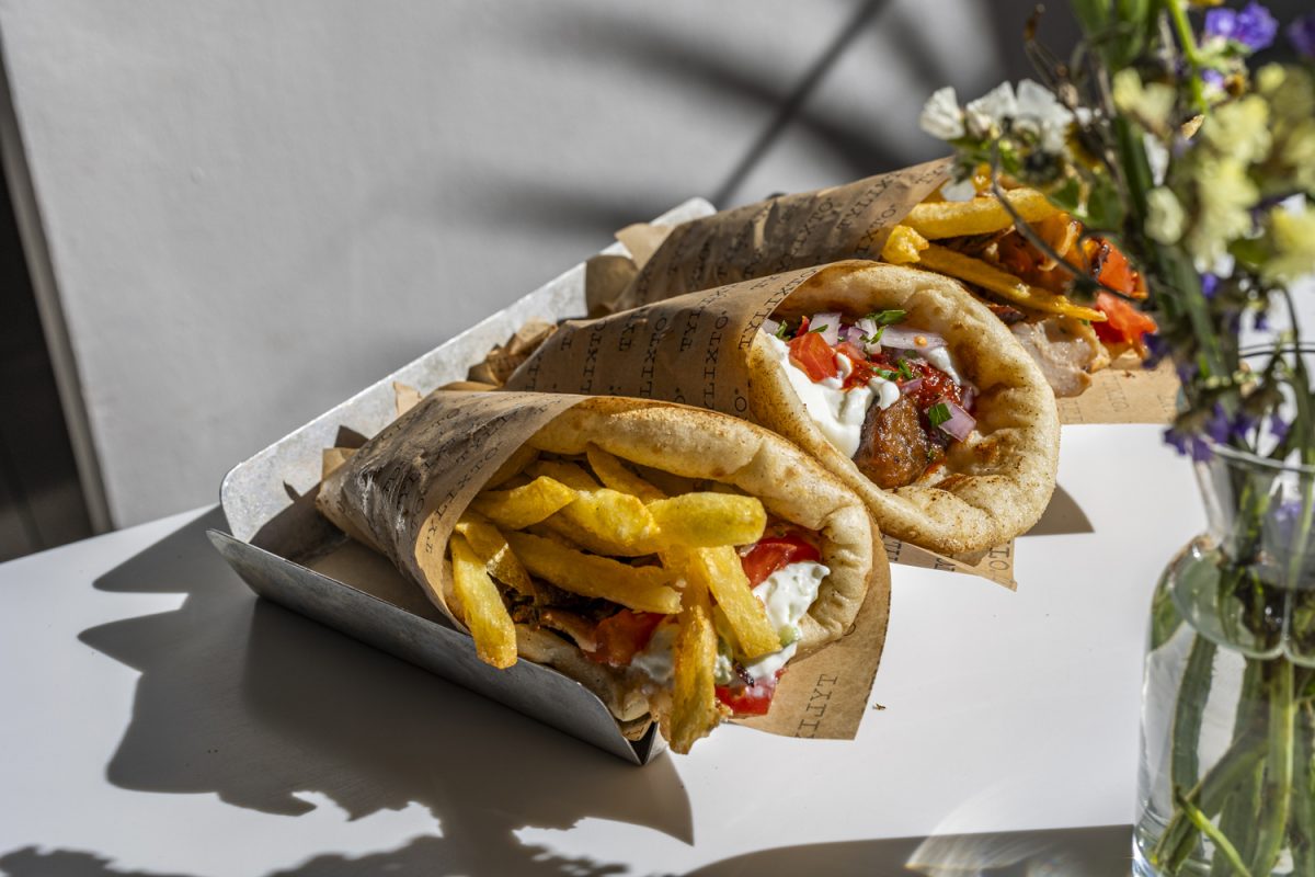 Πού θα φας καλό σουβλάκι στη Βουλιαγμένη