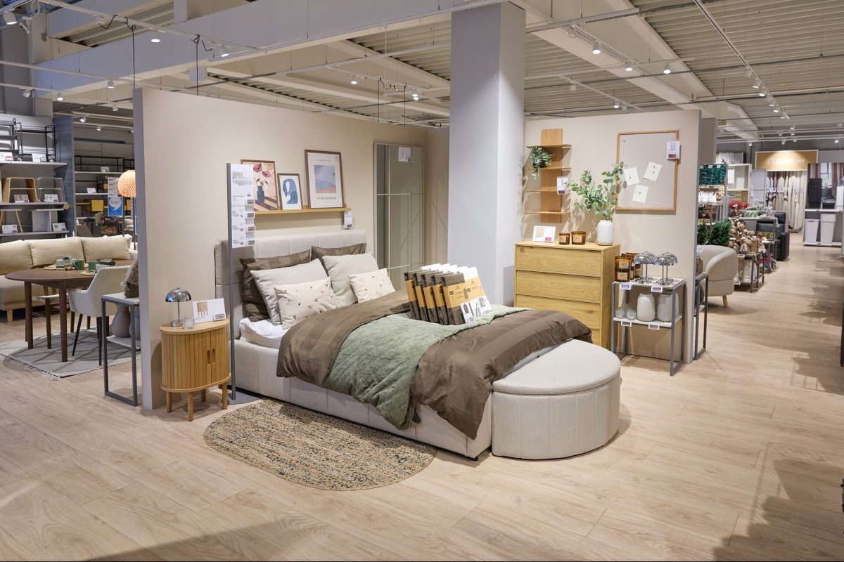 Το κατάστημα JYSK Βάρης ανοίγει πλήρως ανακαινισμένο, μεγαλύτερο και πιο όμορφο από ποτέ