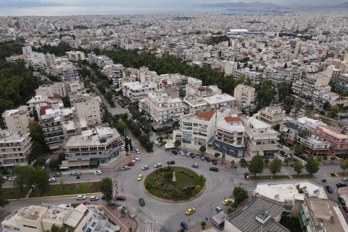 Ακίνητα: Πιο ακριβά από τις Κυκλάδες τα Νότια Προάστια και έκπληξη με πτώση ενοικίων στον Πειραιά το 2026