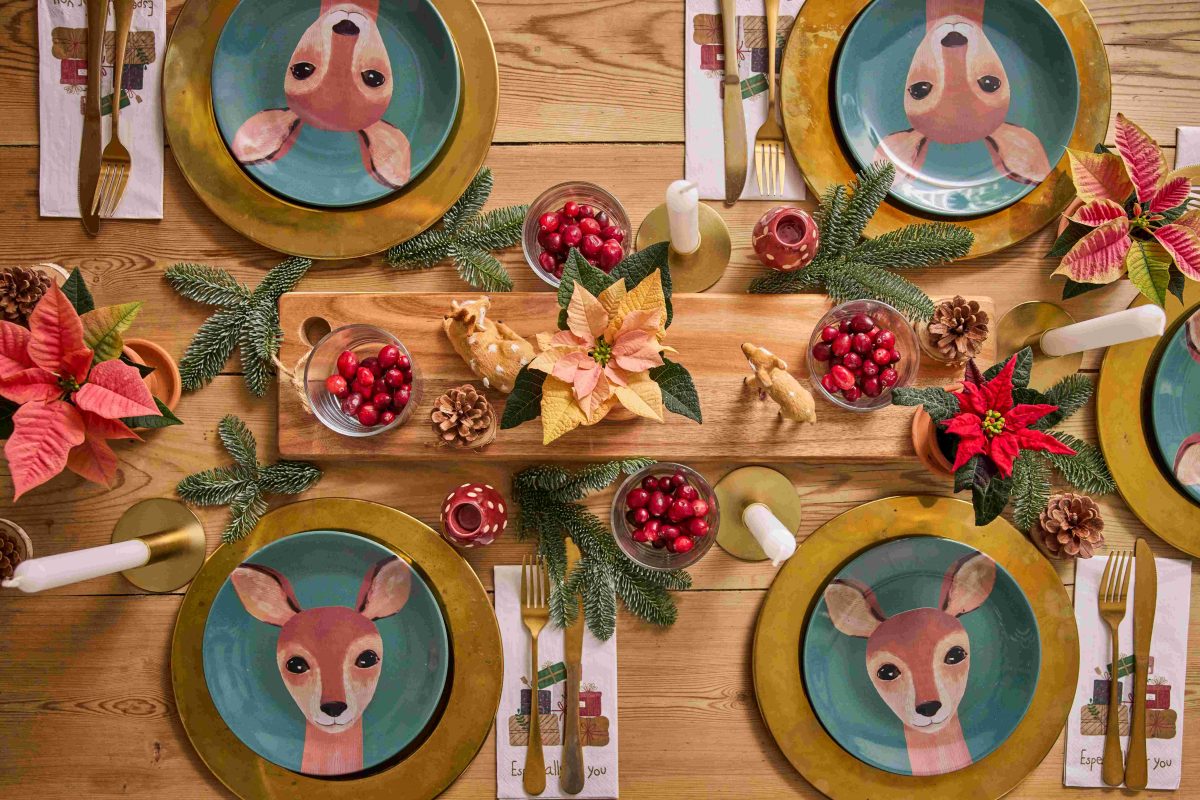 Χριστουγεννιάτικες επιτραπέζιες διακοσμήσεις με αλεξανδρινά