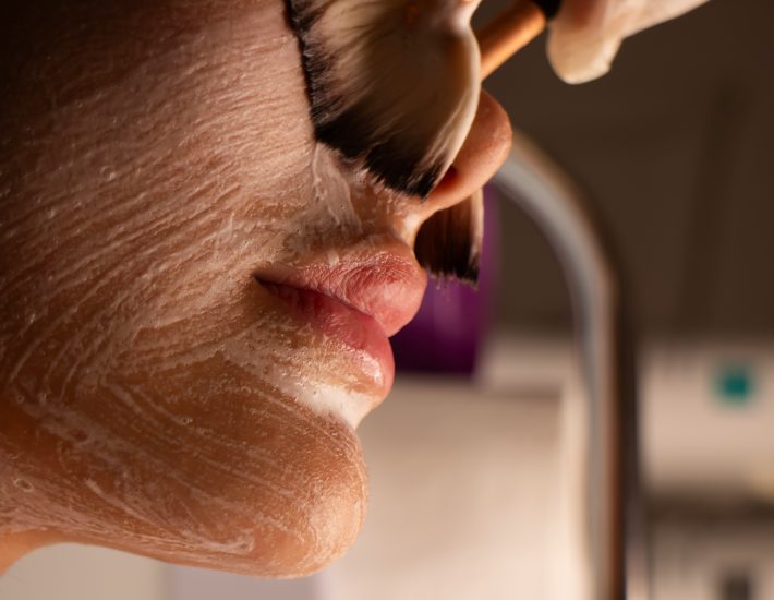 Δύο αισθητικοί που ξεχωρίζουν στα νότια προάστια και οι signature θεραπείες τους