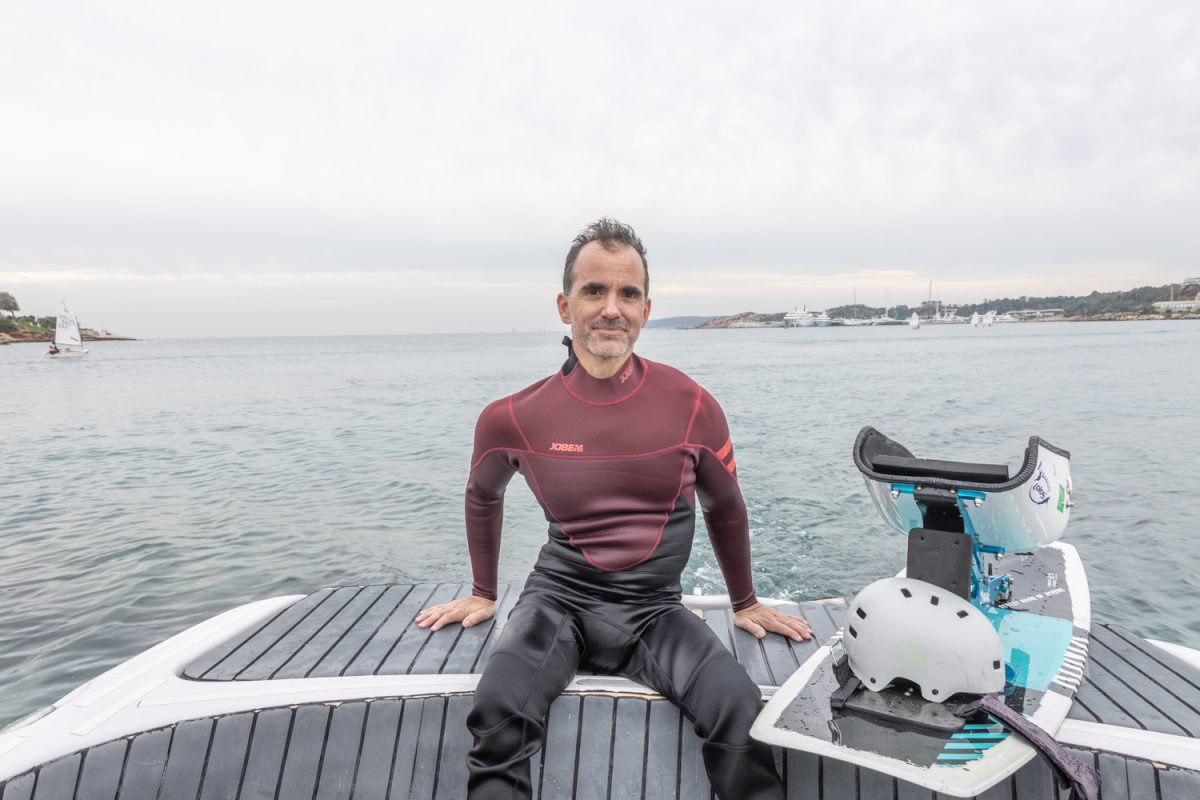 Γιώργος Καντζίκης: Ο πρώτος αθλητής στο καθιστό θαλάσσιο σκι στην Ελλάδα