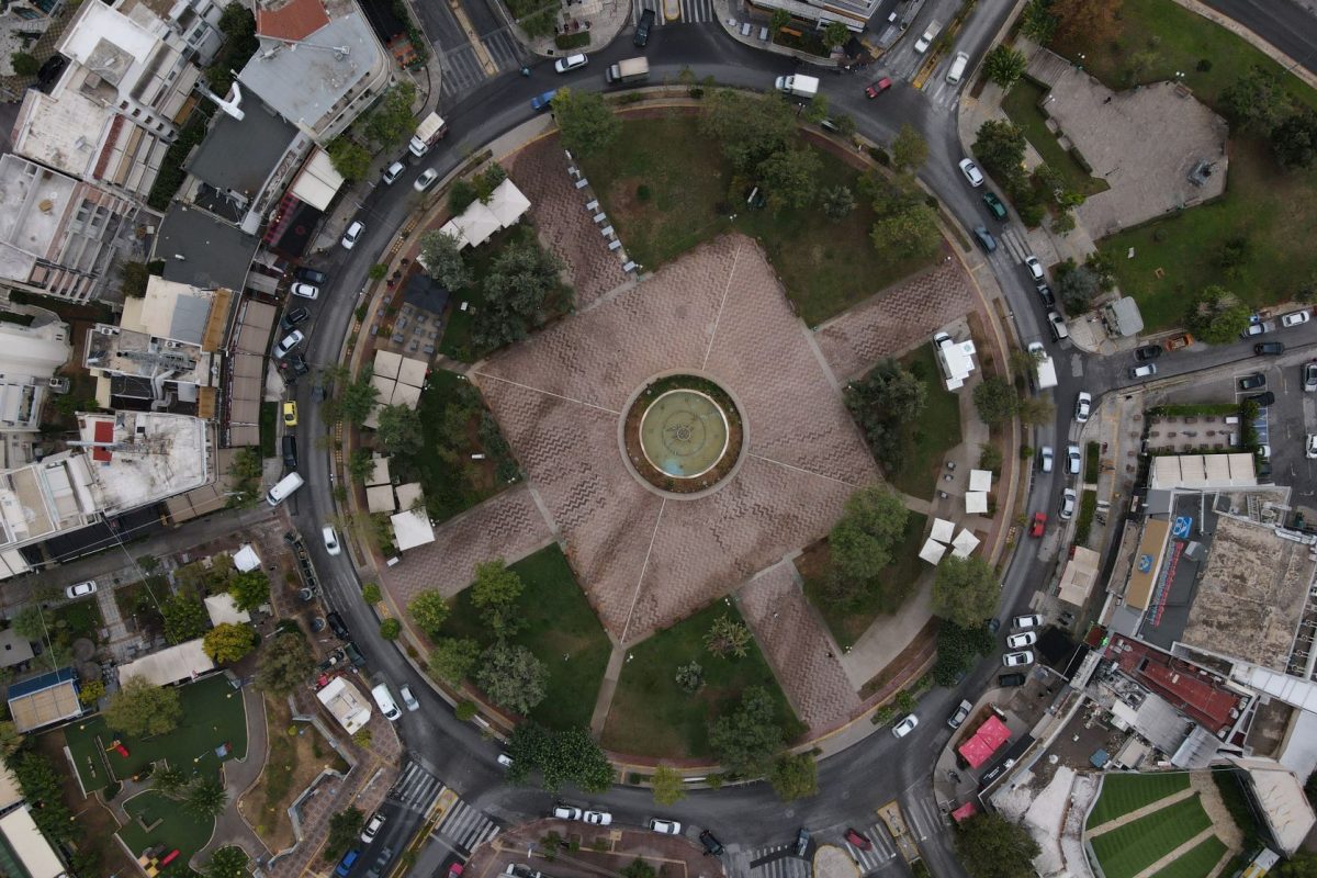 Χριστουγεννιάτικο χωριό στην Κεντρική Πλατεία Ηλιούπολης