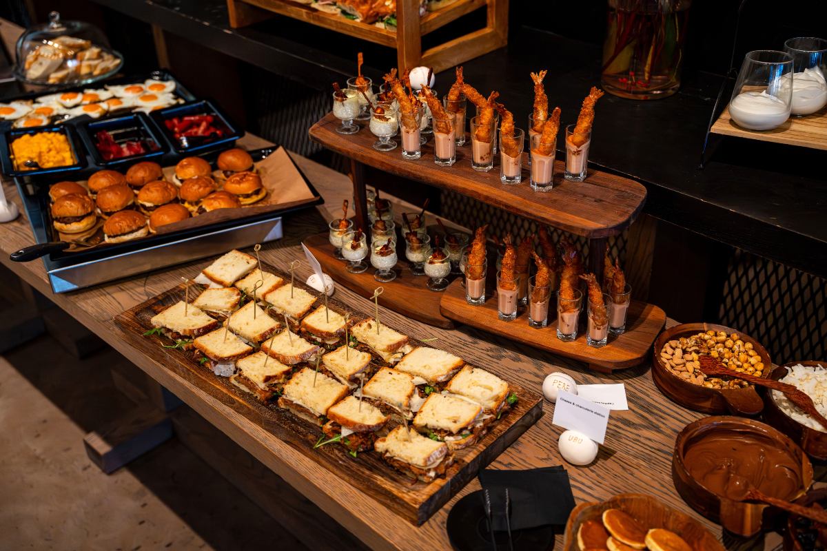 Ανακαλύψτε το νέο Κυριακάτικο Brunch Buffet στο Pere Ubu Γλυφάδας