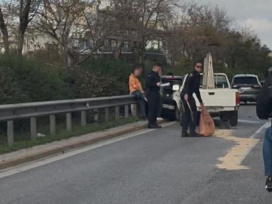 Λεωφόρος Βουλιαγμένης: Σοβαρό τροχαίο με τρία οχήματα στο ύψος της Αλίμου