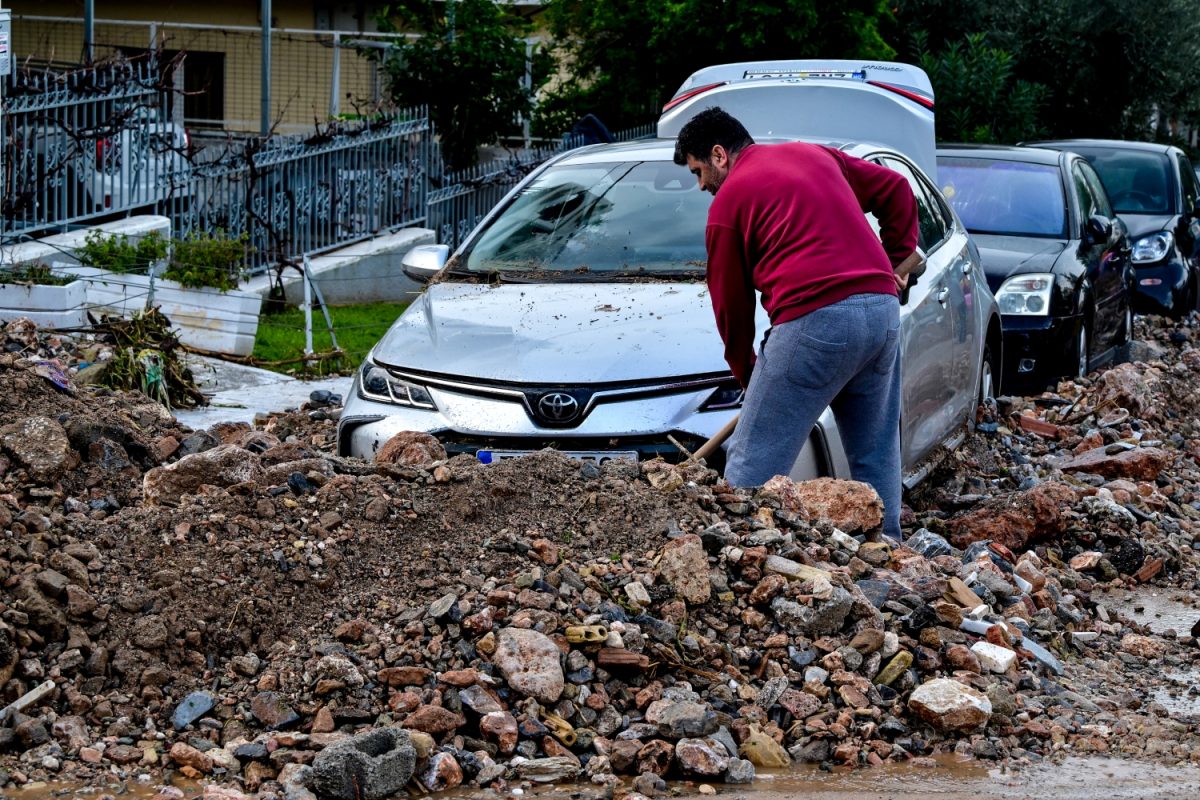 Αποζημιώσεις – Κακοκαιρία: 70% επιδότηση ζημιών για επιχειρήσεις, 2000-6000 ευρώ για νοικοκυριά