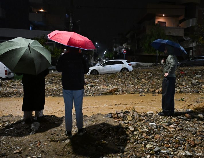 Γιατί χτυπήθηκε η Άνω Γλυφάδα από την κακοκαιρία; Ο Ευθύμιος Λέκκας απαντά