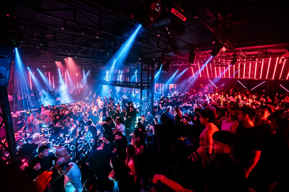 Γιατί οι GenZers αγαπούν τόσο πολύ το Lohan X