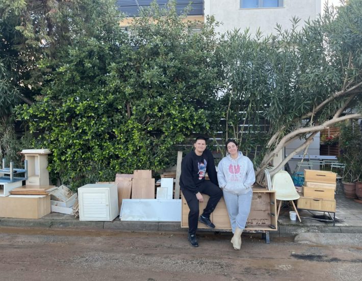 Βάρη, μια εβδομάδα μετά την καταστροφή: Η ιστορία της Ιωάννας και του Κωνσταντίνου