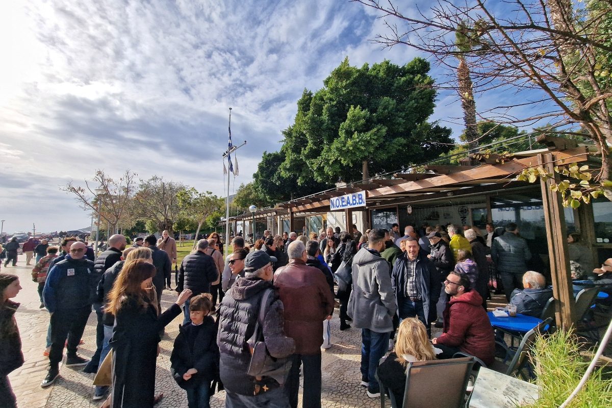 Κοπή Πρωτοχρονιάτικης Πίτας του ΝΟΕΑΒΒ στο Αλιευτικό Καταφύγιο της Βάρκιζας