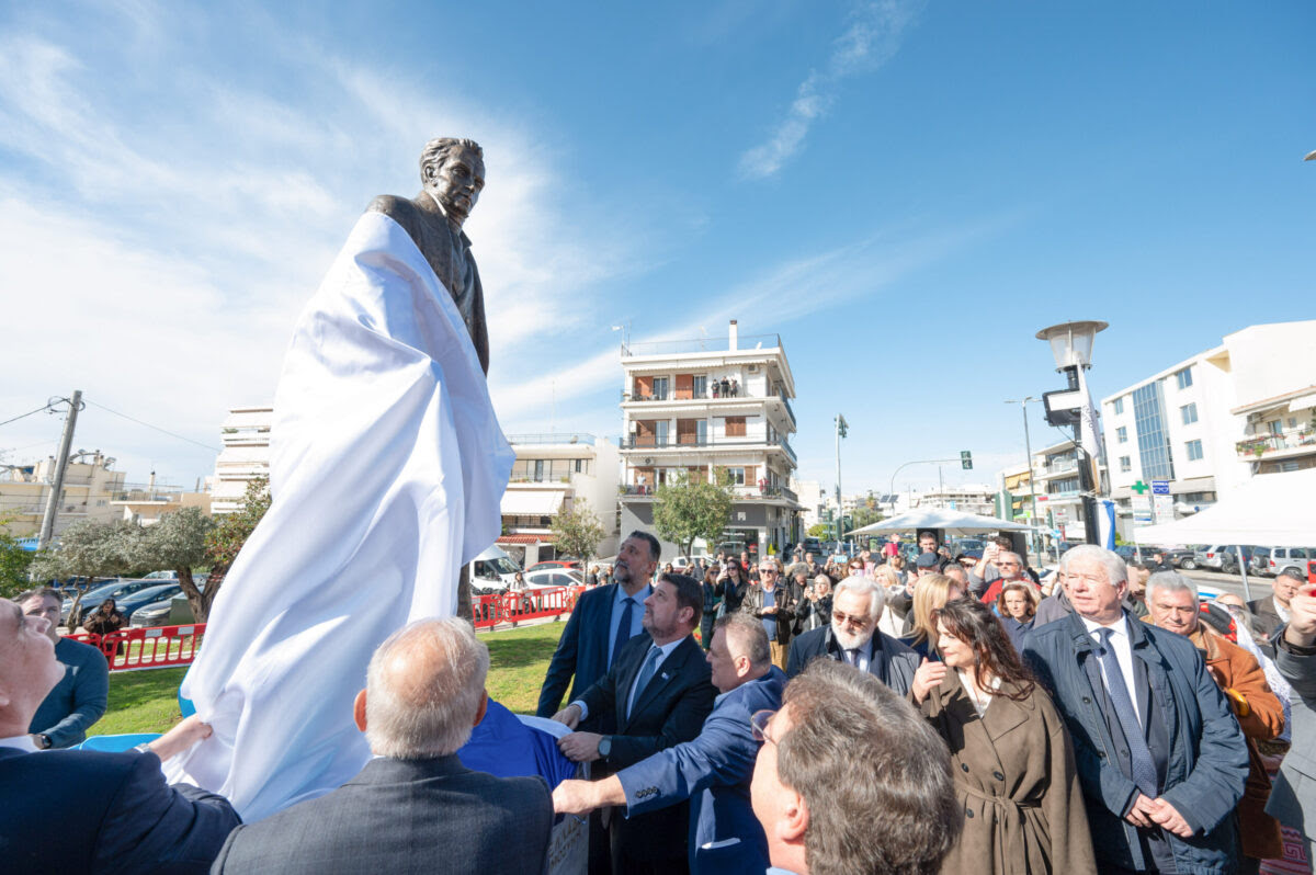 Όλα όσα έγιναν στα αποκαλυπτήρια του ανδριάντα του Ιωάννη Καποδίστρια στον Δήμο Ελληνικού – Αργυρούπολης