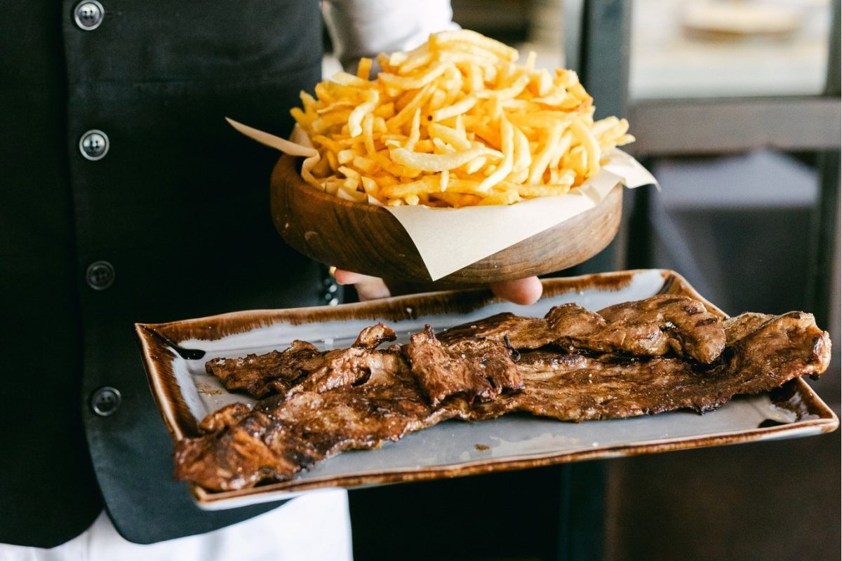 Πού τρώμε καλό κρέας πριν και μετά την Τσικνοπέμπτη