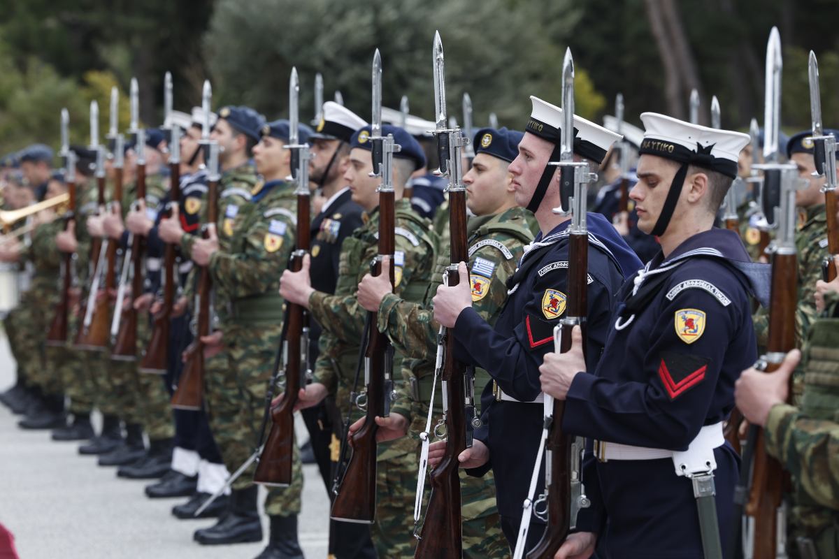 Από σήμερα η νέα εποχή στη στρατιωτική θητεία: Σε εφαρμογή το νέο μοντέλο, όλες οι αλλαγές που προβλέπονται