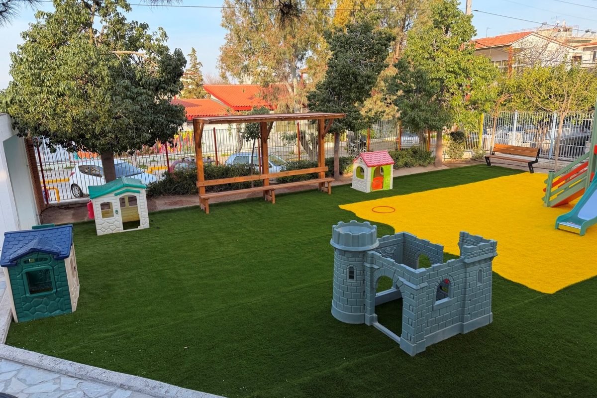 Ηλιούπολη: Ανακατασκευάστηκε η αυλή στο 2ο Νηπιαγωγείο