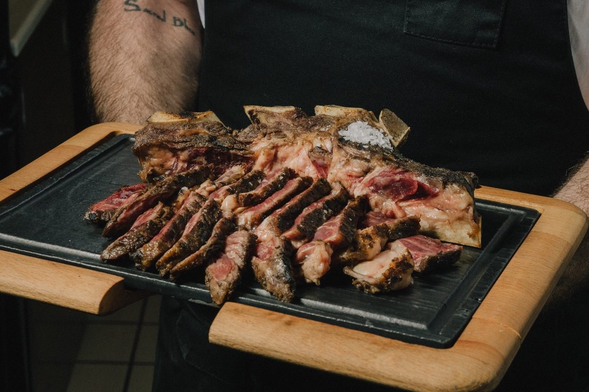 Το Brutus Tavern ανάμεσα στα κορυφαία steak restaurants παγκοσμίως για ακόμη μία χρονιά