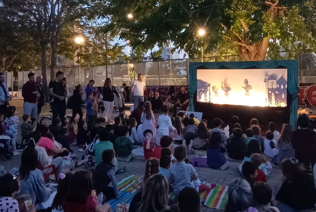 Το «Ταξίδι του Καραγκιόζη» επιστρέφει στις πλατείες της Ηλιούπολης