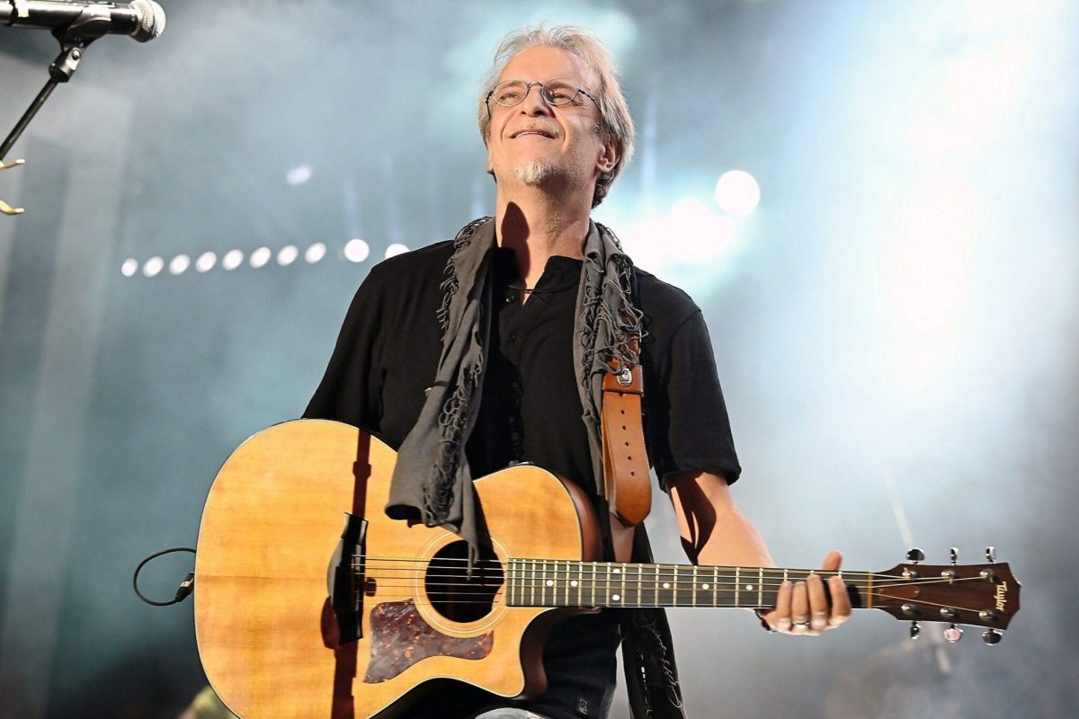 Αφιέρωμα στον Κώστα Μουντάκη στο Παλλάς: Μια βραδιά κρητικής μουσικής και μνήμης