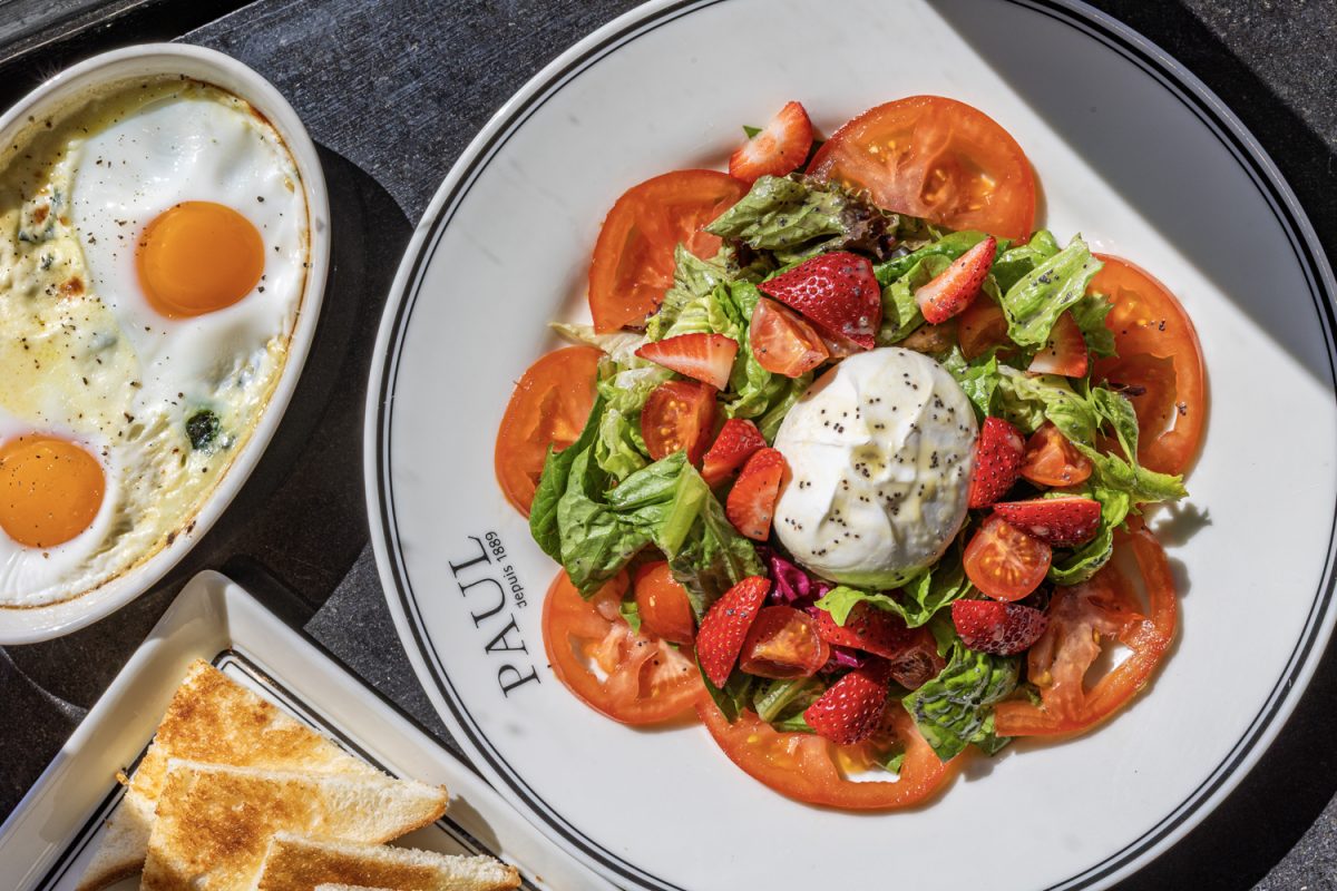 Αβγά Benedict, εκλαίρ και κρασί: Το PAUL της Γλυφάδας μόλις απέκτησε all day μενού