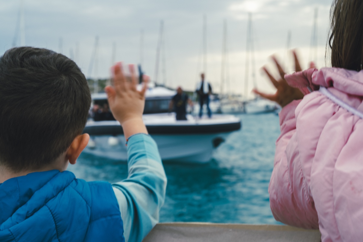 ΣΥΜΠΛΕΥΣΗ: Η ανθρωπιστική αποστολή που μεταφέρει υγεία, παιδεία και έργα υποδομής σε 8 ακριτικά νησιά