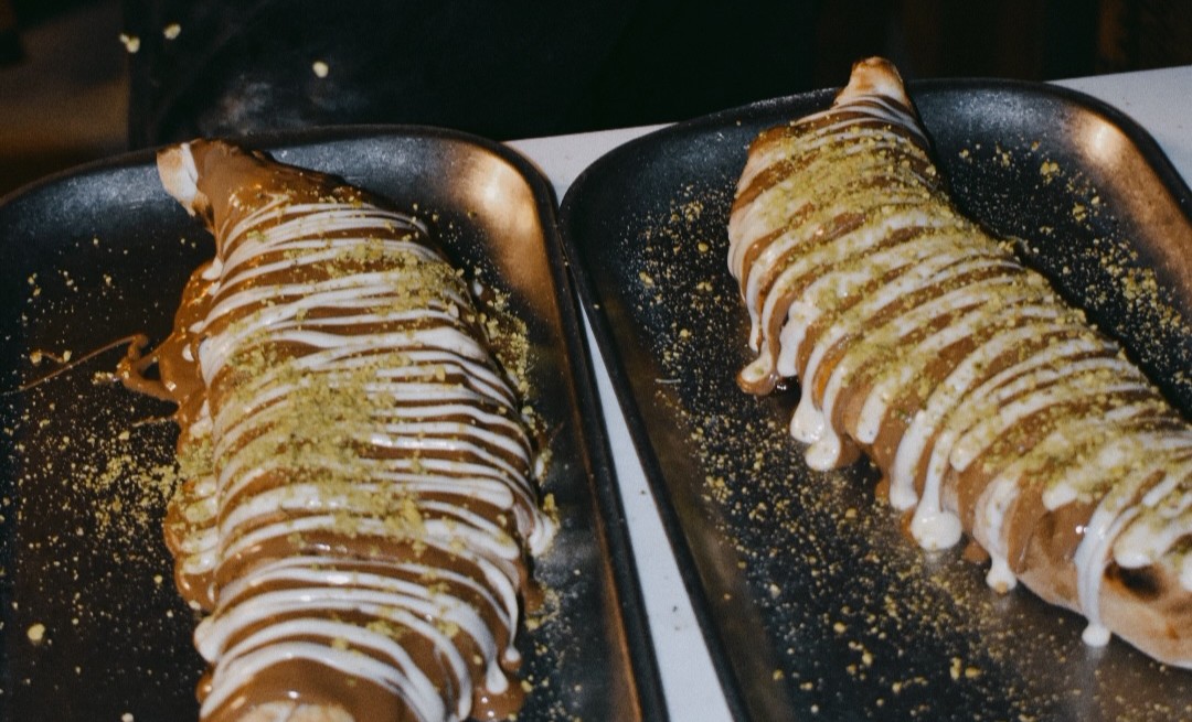 Vibes: Pizza, spritz και industrial αισθητική στο νέο spot της Αργυρούπολης