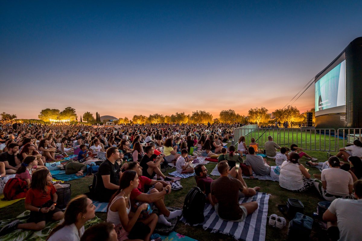 Park Your Cinema: Οι δωρεάν θερινές προβολές επιστρέφουν στο Νιάρχος – Το πρόγραμμα μέχρι Ιούλιο