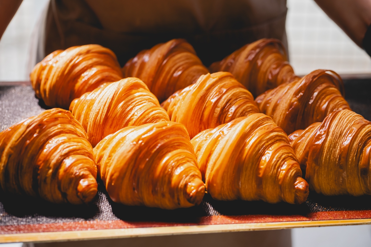 Το No Crumbs «μετακομίζει» για μία ημέρα στο rhoé, για ένα μοναδικό κυριακάτικο brunch pop-up