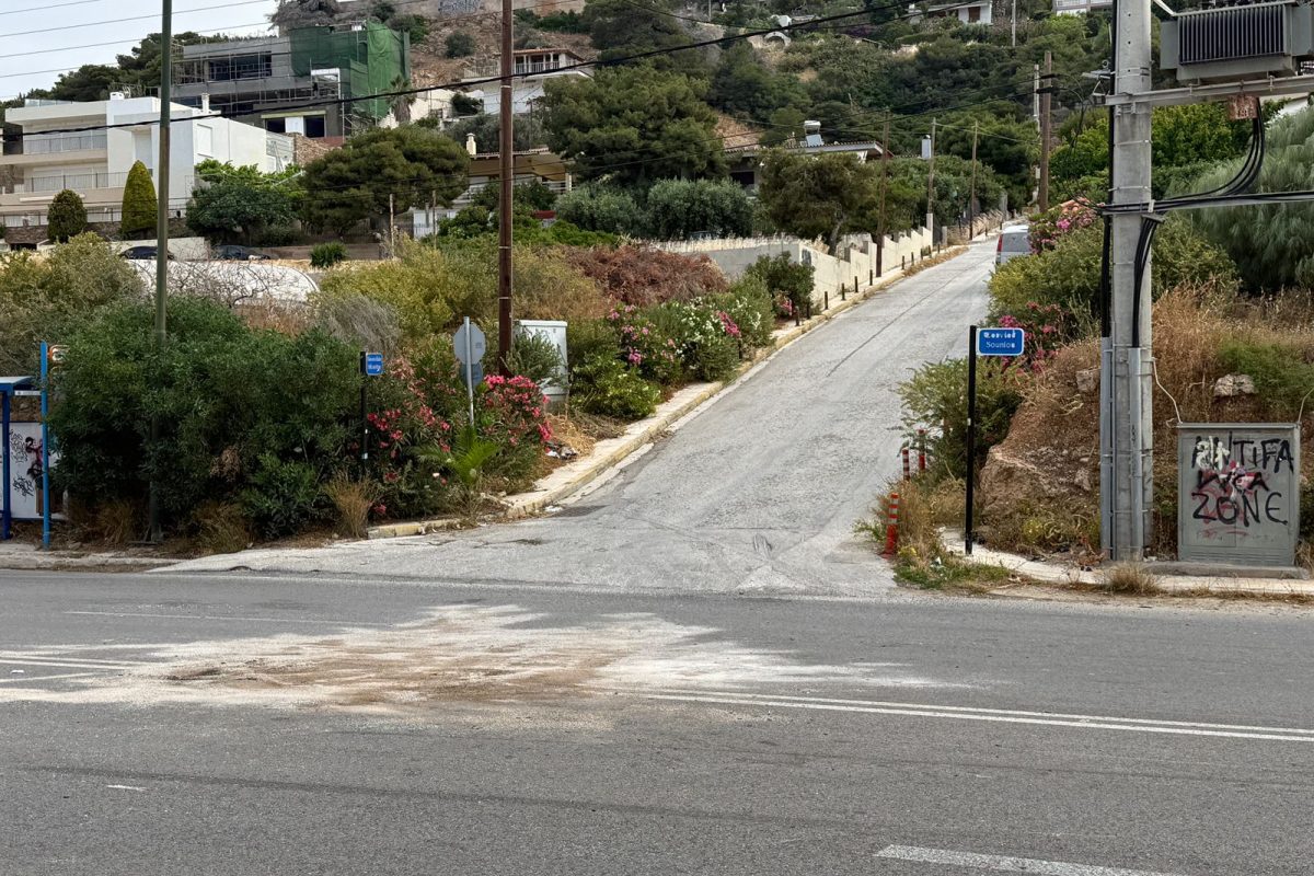 Νεκρός 56χρονος μετά από τροχαίο με τρία ΙΧ στην Αθηνών – Σουνίου