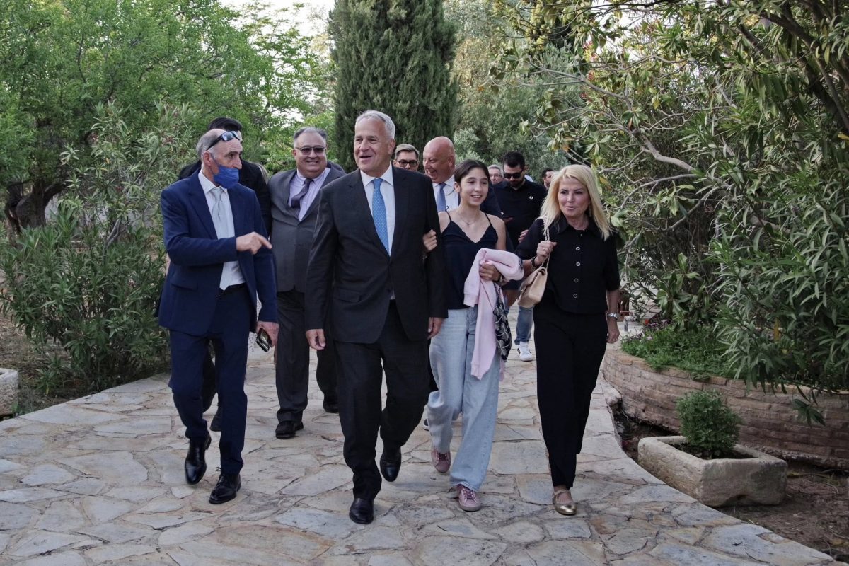 Μάκης Βορίδης: Πολιτική συσπείρωση στα Σπάτα με διευρυμένη παρουσία στελεχών και ισχυρή εκπροσώπηση της Αυτοδιοίκησης