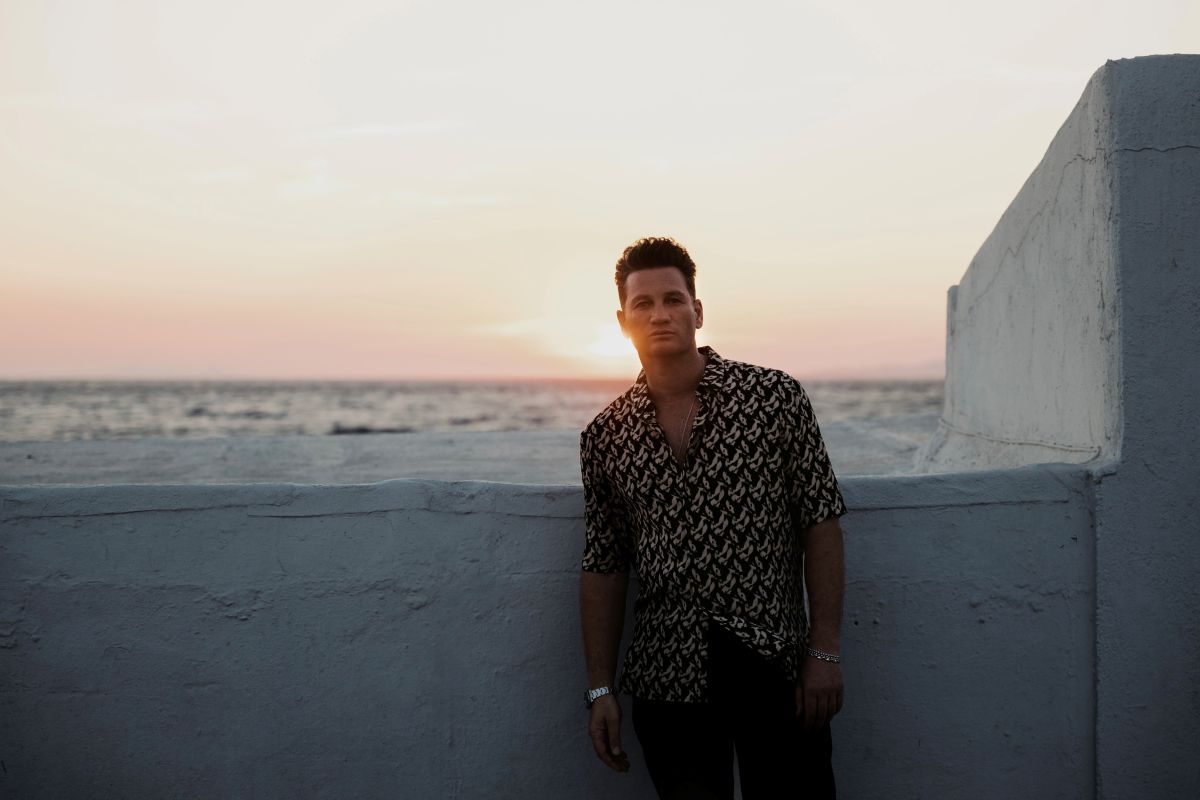 Ο Kaz James φέρνει το πιο δυνατό sunset party του Ιουλίου στο Ace Hotel Athens