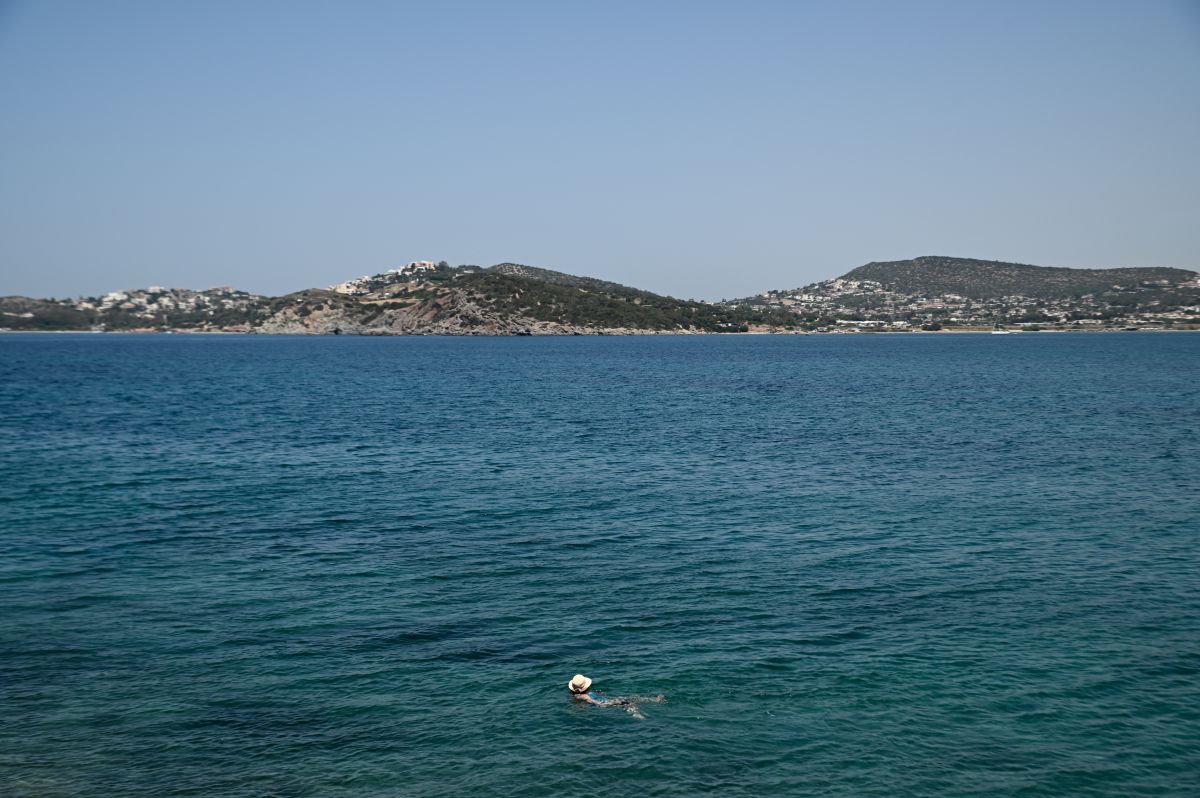 Ανάβυσσος: Διάσωση 83χρονου λουόμενου στην παραλία Κόκκινα