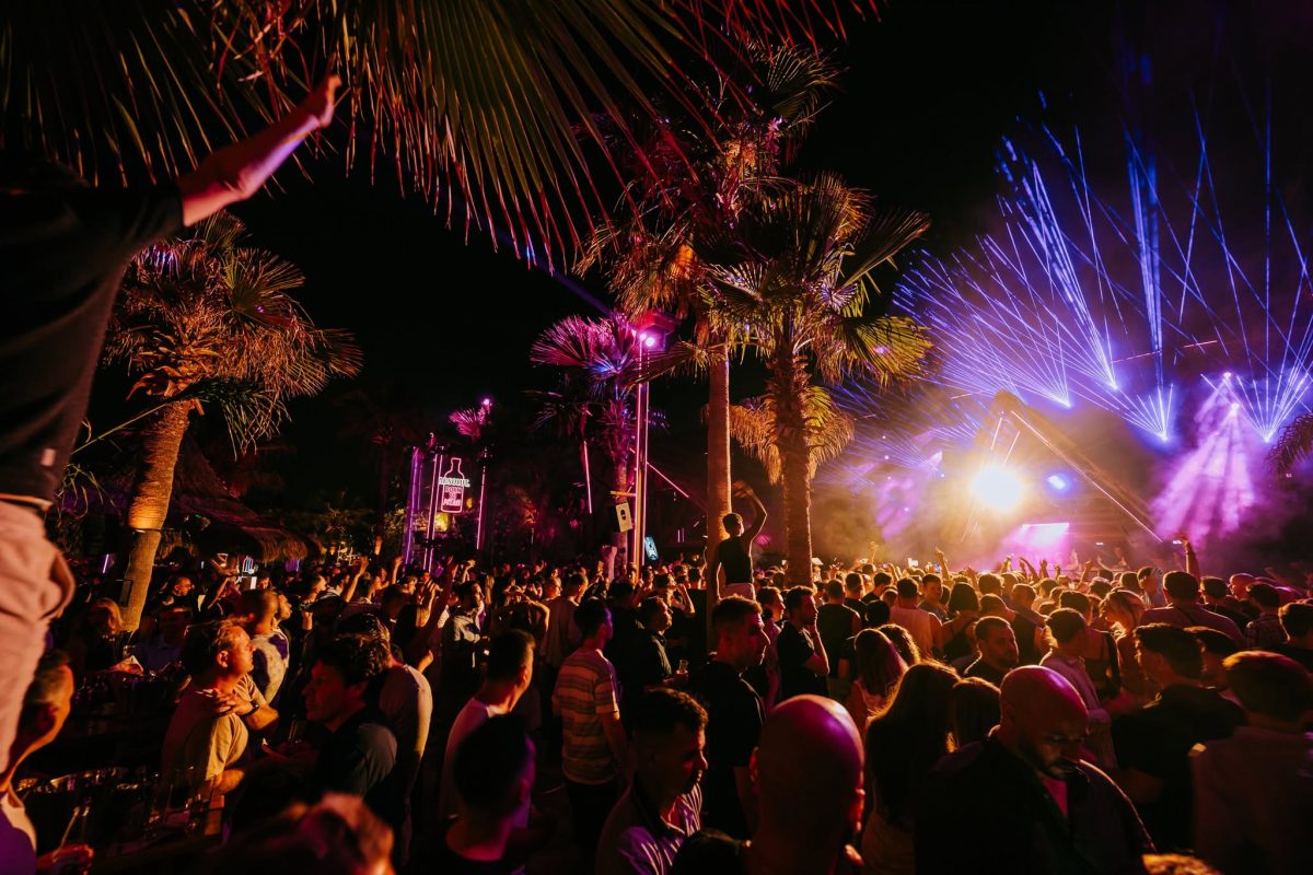 Το Bolivar Beach Club κρατά τον παλμό του Ιουλίου με ANNA & MEDUZA