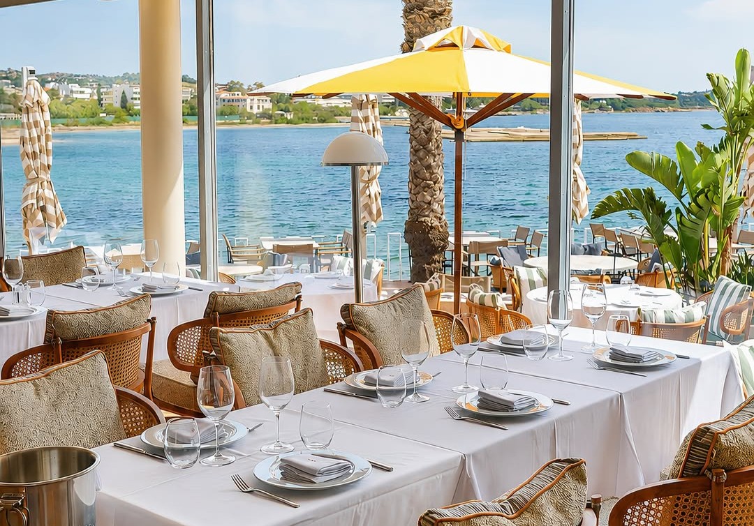 Casa Fish: Το νέο εστιατόριο της Βούλας «ακουμπά» θάλασσα