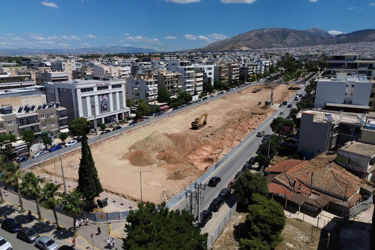 Ο ηθοποιός με το «εγώ», η Ριβιέρα των υψηλών ενοικίων και ο κίνδυνος για ναυάγιο στην Εσπλανάδα