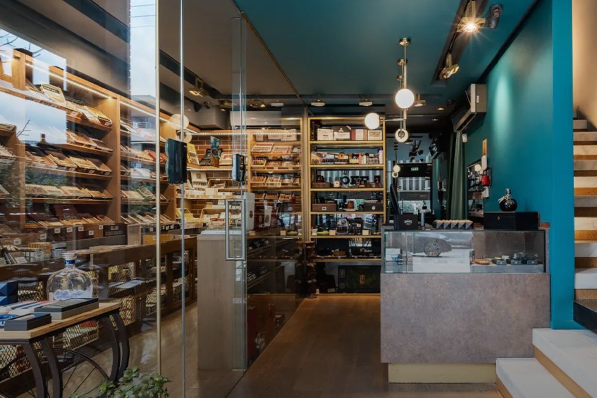 Το Smoke Cigars γιορτάζει τα 8 του χρόνια με ένα event στη Γλυφάδα