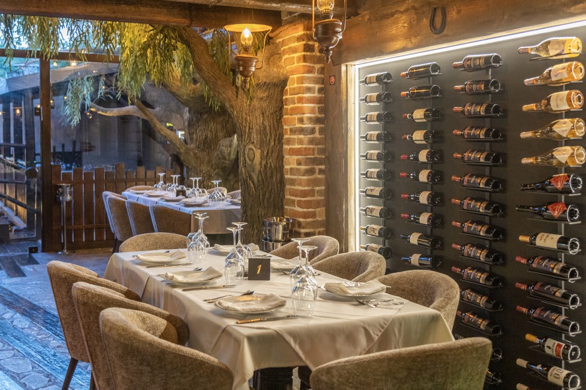 Zima Bar Restaurant: Αυθεντικές ρώσικες γεύσεις, vodka tasting και χαβιάρι στη Γλυφάδα