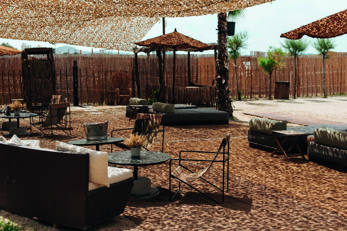 The C Beach Restaurant: Όλη η μέρα, μία διεύθυνση