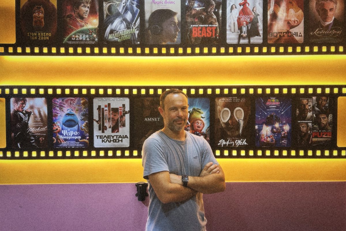 Γνωρίσαμε τον ιδιοκτήτη του Cine Ria στη Βάρκιζα, τρώγοντας το θρυλικό παγωτό μηχανής του