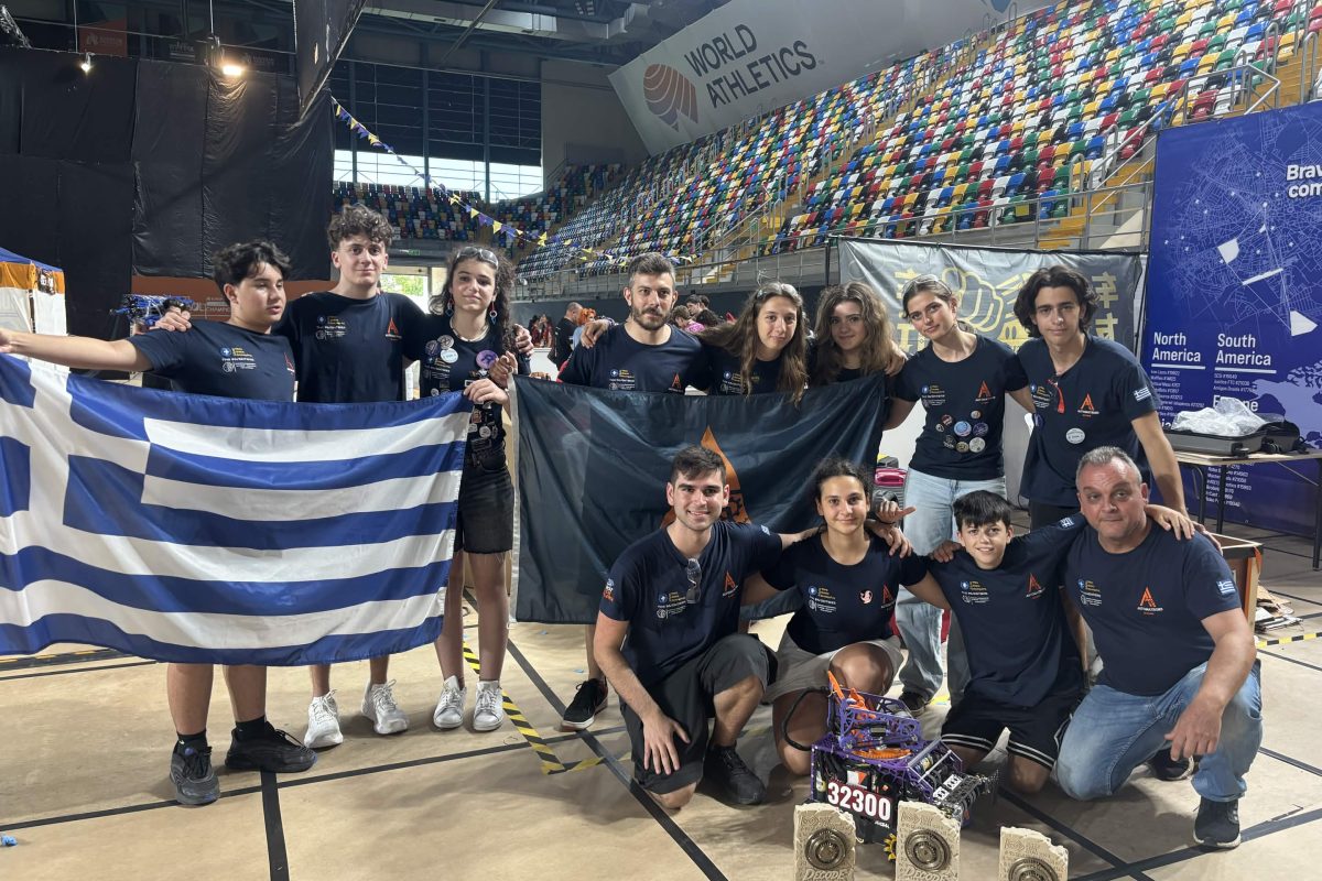 Πώς μια «μικρή» ομάδα από τον Δήμο 3Β κατέκτησε την κορυφή του κόσμου στη ρομποτική