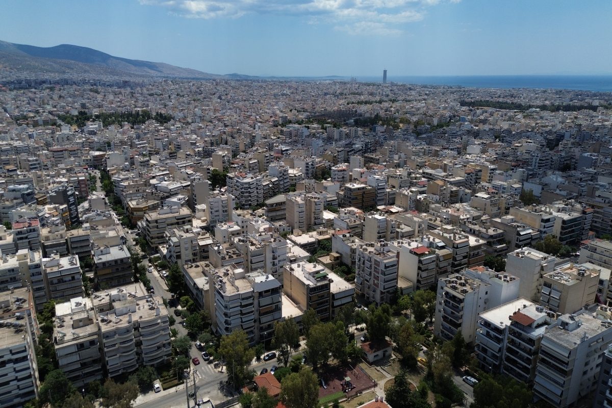 Νότια Προάστια: Πού ανεβαίνουν οι τιμές και πού υπάρχουν ακόμη διαθέσιμα σπίτια