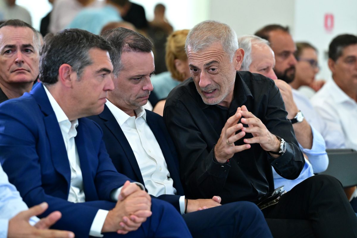 Η ανταρσία των δημάρχων στην εκδήλωση Τσίπρα για την αυτοδιοίκηση