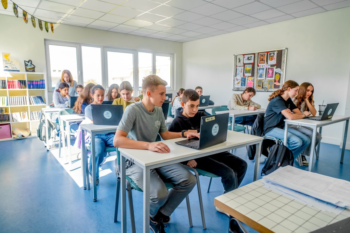 Στο Verita International School, οι μαθητές αναπτύσσονται με σκοπό