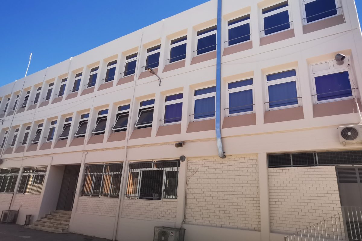 1ο Γυμνάσιο Βούλας: Η προετοιμασία για το πρώτο κουδούνι μέσα από τα μάτια ενός εκπαιδευτικού