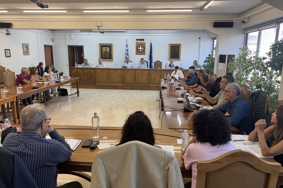 Άγιος Δημήτριος: Ομόφωνο αίτημα του Δημοτικού Συμβουλίου για κατάργηση των συγχωνεύσεων στα σχολεία